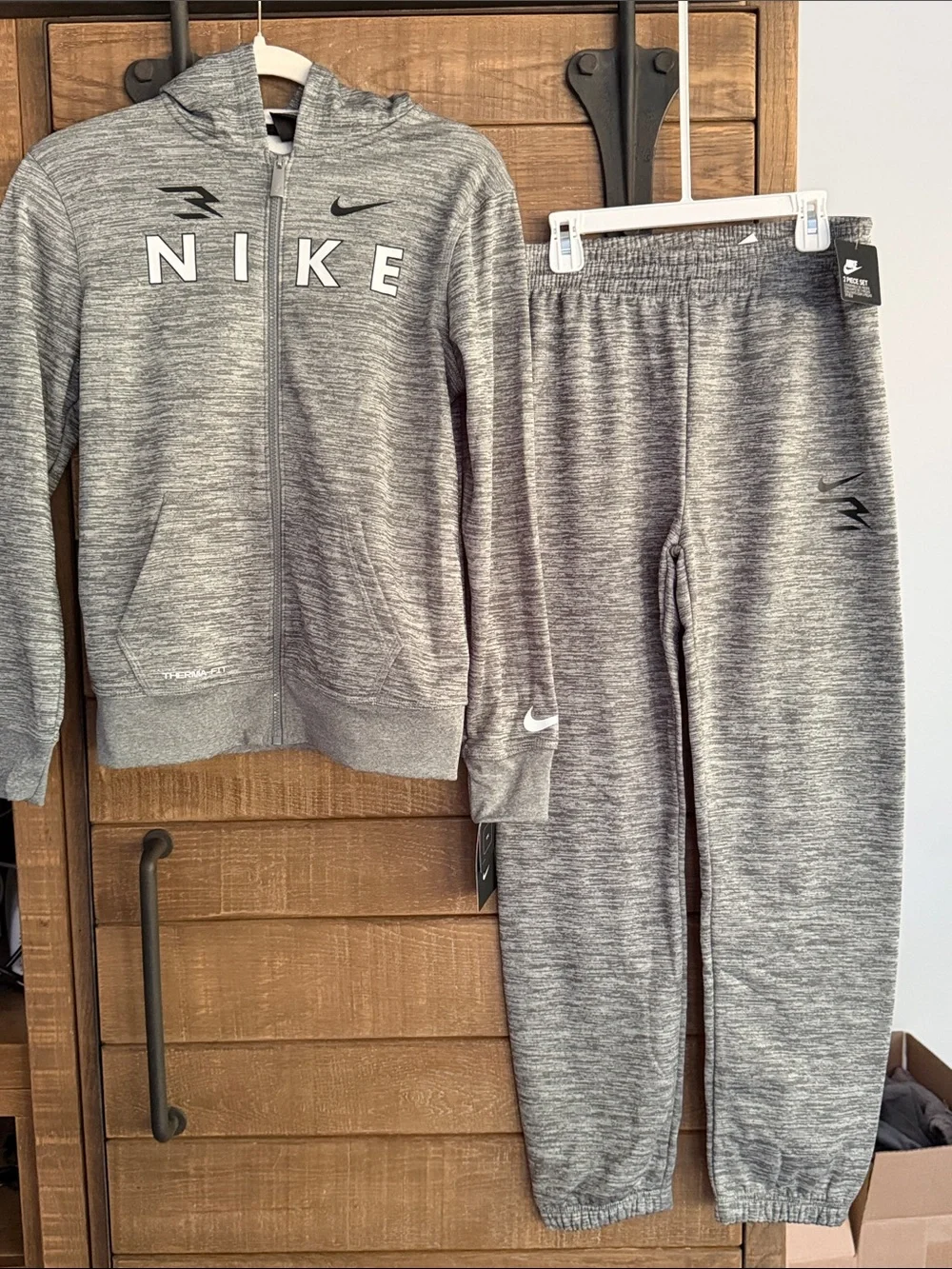 Nike-3 Youth Gray Heather Fleece Jogger Set